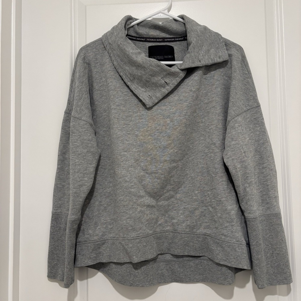 Victoria's Secret Supermodel‎ Essentials gray sweatshirt top button cowl neck S